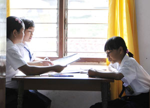 While ICT is now available in most schools and offices in Indonesia, the use of technology for reporting and data analysis is limited. [Photo: Michael Cohen]