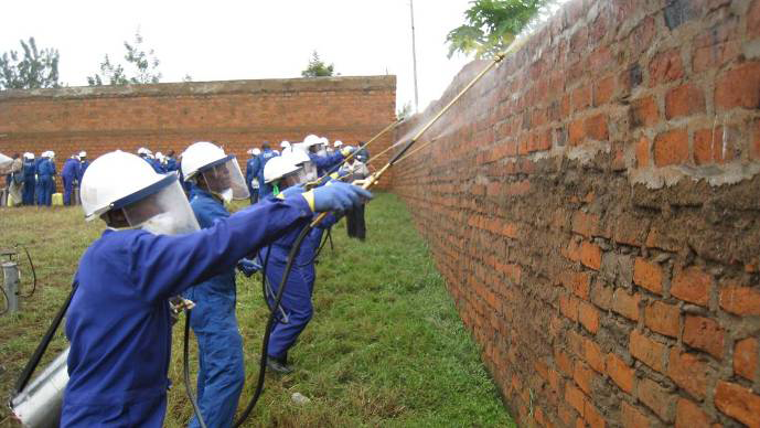 Photo of sprayers being trained in Kenya.