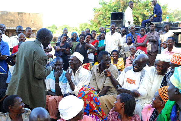 Kayunga District residents at the Oluntindo launch (photo credit: Claire Gowen)